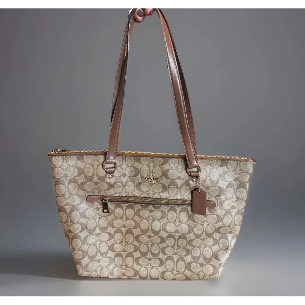 XL Coach signature Tote Bag